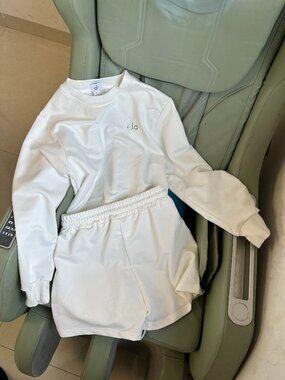 ALO White Sweatshirt & Shorts Set — Size M